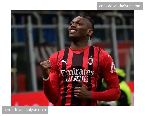 AC米兰核心莱奥耻骨炎症反复，冲刺期状态成疑